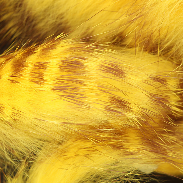 Hareline Barred Magnum široki vzdolžno rezani trakovi zajčje kože z dlako
